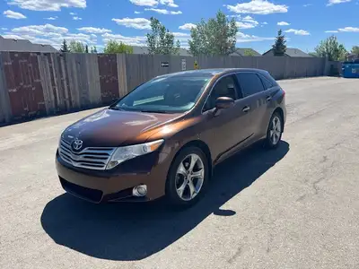 2011 Toyota Venza V6 AWD One Owner with a lot of service records