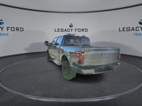 *18 Aluminum Wheels, XLT Black Appearance Package, Tow Package, Power Sliding Rear Window!* The Ford... (image 5)