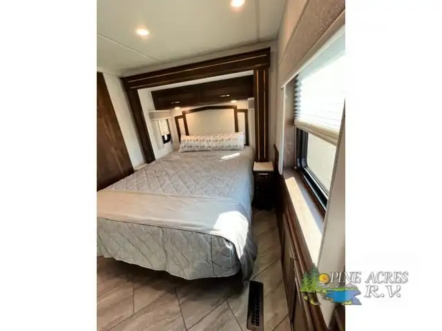 2024 Newmar Bay Star Sport 2912 Gas Full Wall Slide Out+1 more in RVs & Motorhomes in Moncton - Image 42