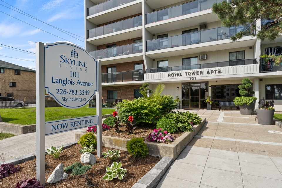 Royal Tower Apartments - 2 Bedroom, 1 Bath Apartment for Rent - 4