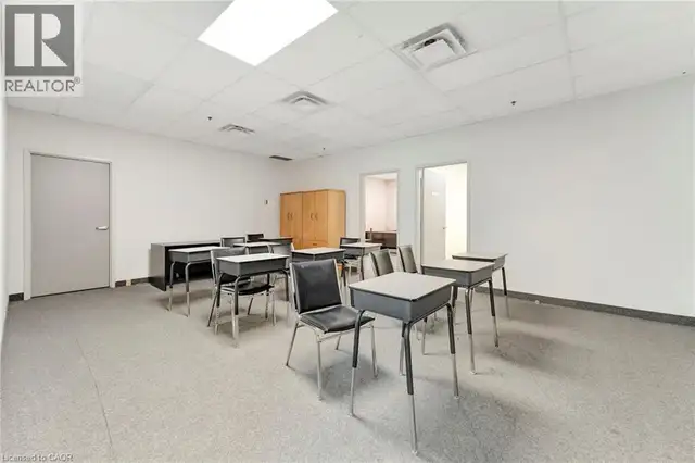 2189 SPEERS Road Oakville, Ontario in Commercial & Office Space for Rent in Oakville / Halton Region - Image 10