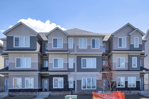 Hrynkevych Properties - 3 Bedroom Townhome for Rent in Long Term Rentals in Edmonton - Image 3