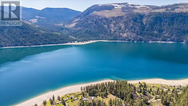 7465 Broadwater Road Castlegar, British Columbia in Houses for Sale in Nelson - Image 12