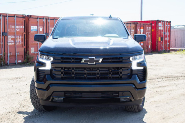2025 Chevrolet Silverado 1500 Crew RST 4WD in Cars & Trucks in Edmonton - Image 3