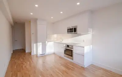 Renovated 1-Bedroom for July 1st – Monkland NDG - ID 4017