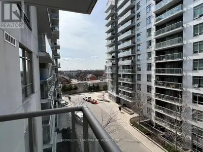 Located In Dovercourt Wallace Emerson Junction, A Spacious 2 Bedroom Unit With Open Concept Kitchen/...