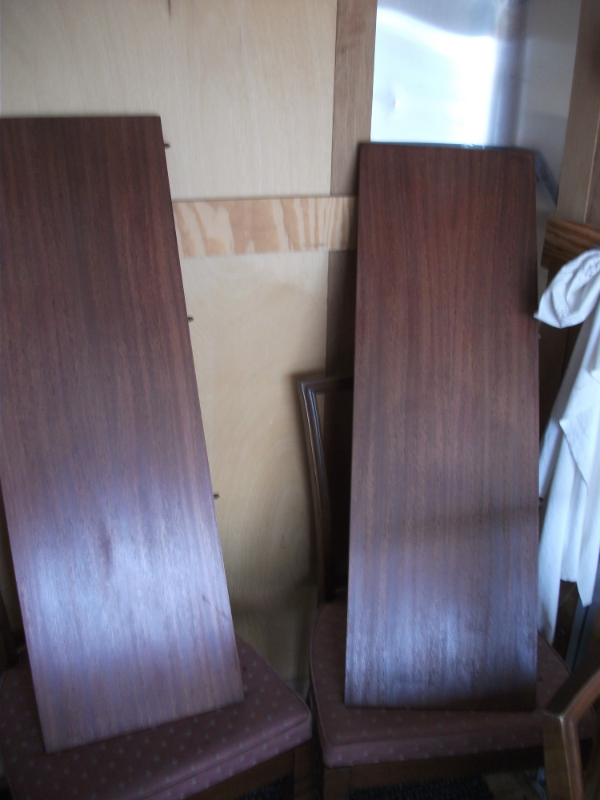 Nice Walnut Dining Table and Six Chairs in Dining Tables & Sets in Belleville - Image 6