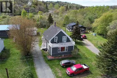 AFFORDABLE AND SPACIOUS NORTH HEAD HOME! With a prime location and room for the whole family this pr...