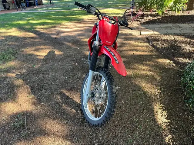 2024 HONDA CRF250F in Dirt Bikes & Motocross in Edmonton - Image 6