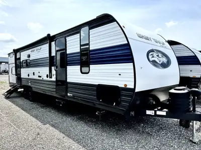 Specifications and Features: Length (ft): 36'8 Width (ft): 8'0 Height (ft): 10'8 GVWR (lbs): 7837 Dr...