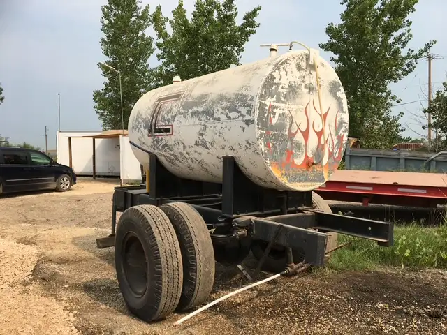 750 gallon steel water tank - Trailer with spray bar in Other in Winnipeg - Image 3