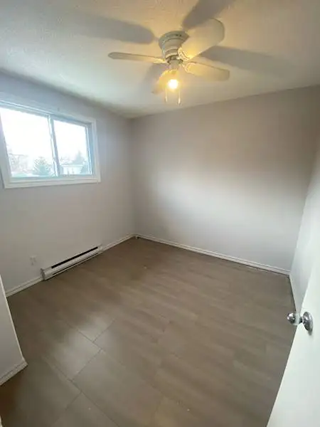 5 Spacious Student Bedroom Available on Noecker St! (Unit B) in Long Term Rentals in Kitchener / Waterloo - Image 11