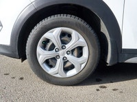 This Hyundai Tucson boasts a Regular Unleaded I-4 2.0 L/122 engine powering this Automatic transmiss... (image 9)