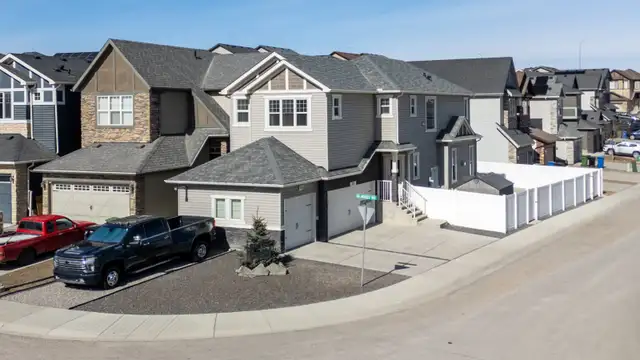Triple Garage   RV Parking and Basement Suite!