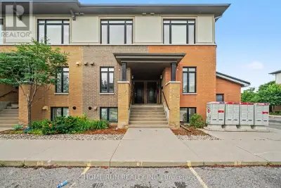 OPEN HOUSE 2-4 July 12. Welcome to this stunning 2-bedroom, 2-bathroom condo in the desirable Chapel...