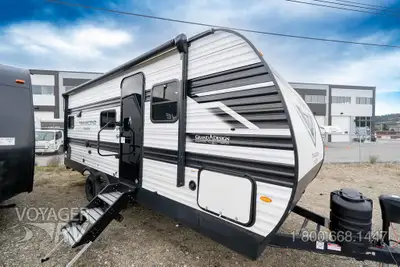 Located in Winfield, BC Call or Text 250-766-4607 Voyager RV Centre 1-800-668-1447 XPLOR Signature L...