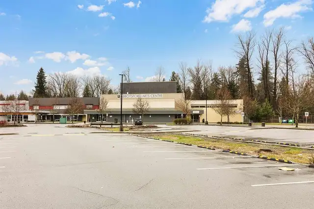 2 2360 CRESCENT WAY Abbotsford, British Columbia in Condos for Sale in Abbotsford - Image 18