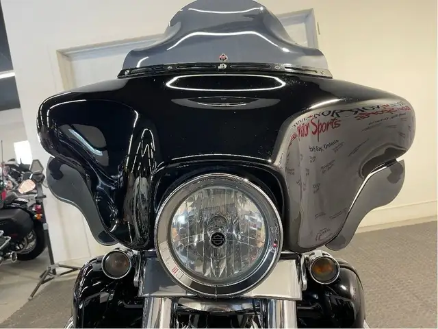 2009 Harley-Davidson Street Glide CANADIAN HARLEY/STAGE 1/RINEHA in Sport Touring in North Bay - Image 7