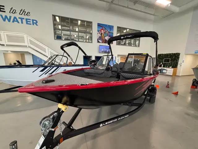 2026 Legend 17 XT Sport Package in Powerboats & Motorboats in Sudbury - Image 4