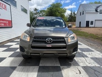 A dependable compact SUV with practical cargo space, comfortable seating, and efficient everyday per... (image 1)