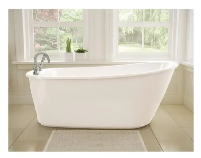 Bathtub - freestanding in Plumbing, Sinks, Toilets & Showers in Sudbury - Image 2