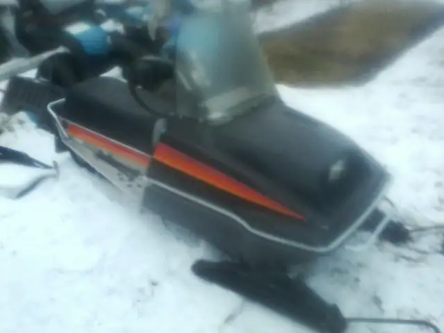 NUMEROUS.SLEDS.FOR.SALE.READ.BELOW.CALL.780.240.9380. in Snowmobiles in Edmonton - Image 14