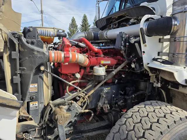 2015 KENWORTH T800 in Heavy Trucks in Kamloops - Image 10