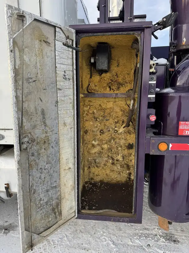 2005 PETERBILT 378 in Heavy Trucks in Saskatoon - Image 34