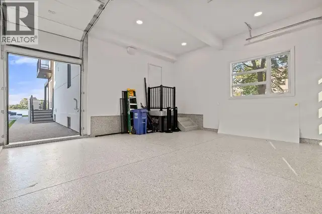 8720 RIVERSIDE DRIVE East Windsor, Ontario in Houses for Sale in Windsor Region - Image 9