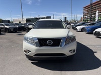 Le Nissan Pathfinder SL 2016 est un VUS spacieux et polyvalent, idéal pour les familles et les condu... (image 3)