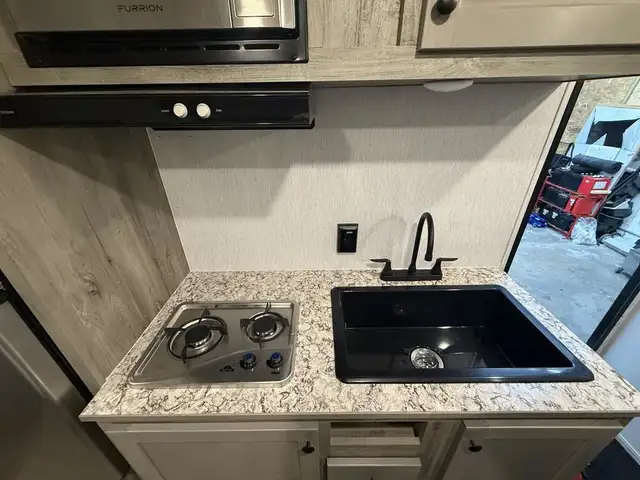 2026 Sunset Park RV Sunlite Limited 19BH in Travel Trailers & Campers in Longueuil / South Shore - Image 10