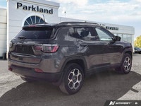 This Jeep Compass delivers a Regular Unleaded I-4 2.4 L/144 engine powering this Automatic transmiss... (image 5)