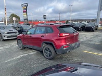 Come see this 2017 Jeep Cherokee Sport before it's too late! *This Jeep Cherokee Is Competitively Pr... (image 3)