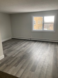 This attractive building is located on a cul-de-sac at the top of Main Avenue in Fairview. Most unit... (image 3)
