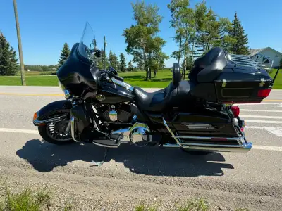 2012 Harley Ultra Classic - True Cruiser - Priced to Sell, View more