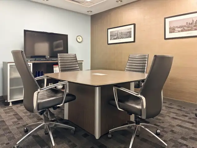 Office space for rent for 4 persons in 10 Milner Business Court in Commercial & Office Space for Rent in City of Toronto - Image 2