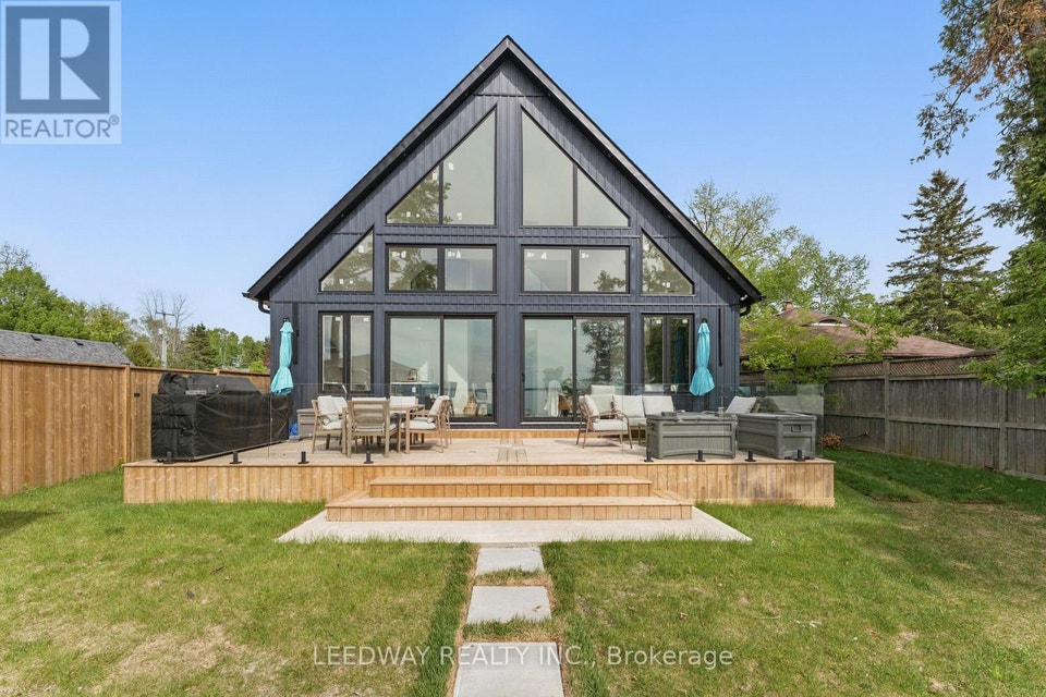 24410 THORAH PARK BOULEVARD Brock, Ontario 3