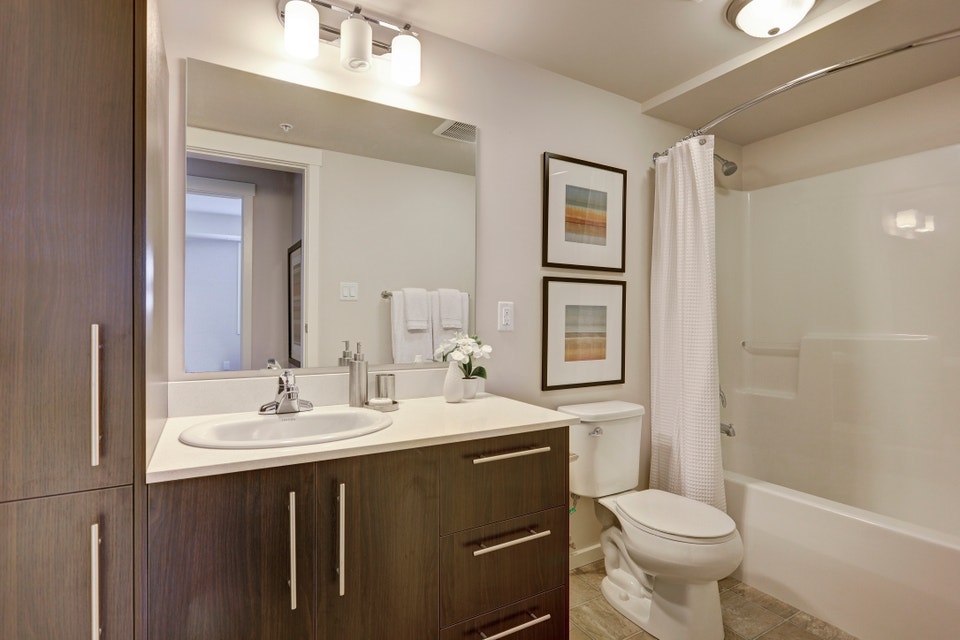 The Azure - 2 Bedroom 2 Bath Apartment for Rent 4