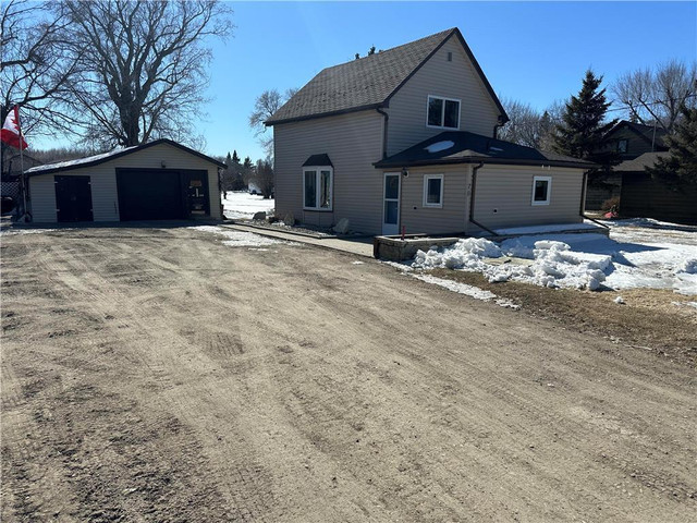 70 Govt Road N Kemnay, Manitoba in Houses for Sale in Brandon