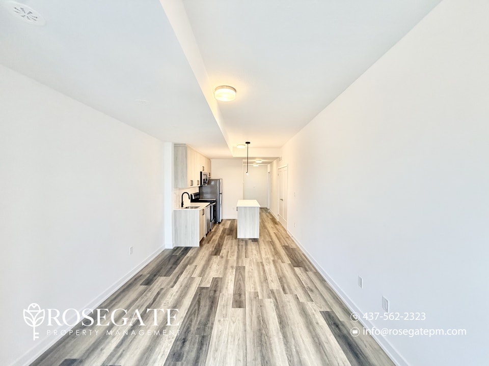 Modern Apartment with Private Balcony & In-Unit Laundry – Pet Fr 5