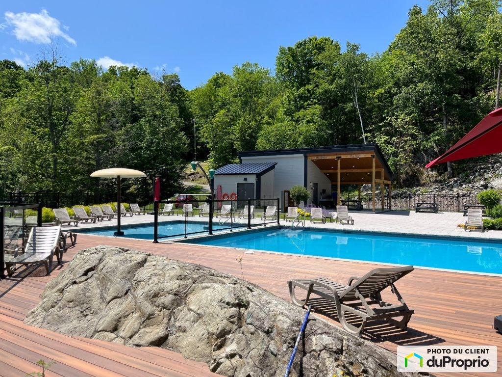 $880,000 - Condominium for sale in Potton (Owls Head) — photo 1