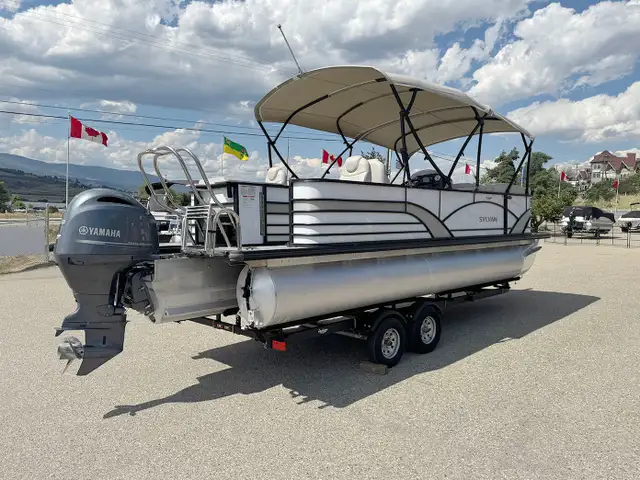 2019 SYLVAN Mirage 8522 Party Fish Luxury Ed TRITOON -used ponto in Powerboats & Motorboats in Prince Albert - Image 8