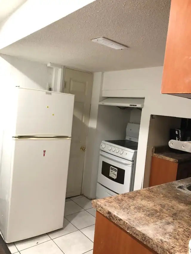 2 Roommates for 2 bed  Semi-basement apt w/ separate for rent63860084951553123
