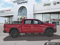 Experience the exhilarating power of the legendary 5.7L HEMI VVT V8 engine with FuelSaver MDS in thi... (image 6)