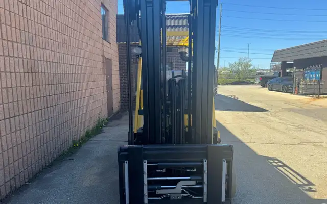 2006 Hyster 12000 lb forklift in Heavy Equipment Parts & Accessories in Oakville / Halton Region - Image 7