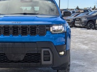 This Jeep Cherokee has a dependable Intercooled Turbo Gas/Electric I-4 1.6 L/98 engine powering this... (image 9)
