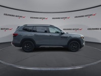 // ACCIDENT FREE!! // This 2025 Volkswagen Atlas Peak Edition 4WD is a bold midsize SUV built for bu... (image 8)