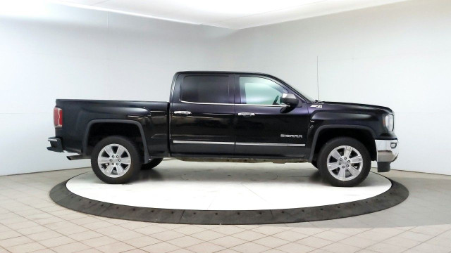 2018 GMC Sierra 1500 in Cars & Trucks in Lethbridge - Image 2