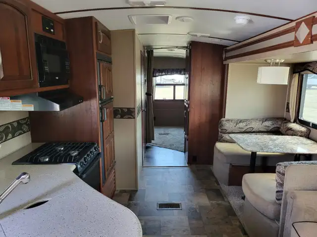 2014 Keystone OUTBACK 312 BH in Travel Trailers & Campers in St. Albert - Image 64