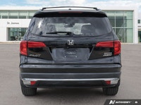 * Transmission: 9-speed automatic with Grade Logic Control and steering wheel-mounted paddle shifter... (image 3)